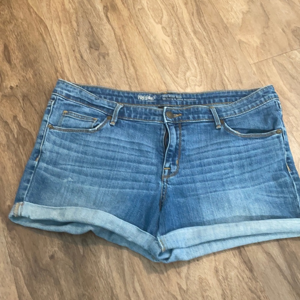 Size 14 Jean shorts. Like new.